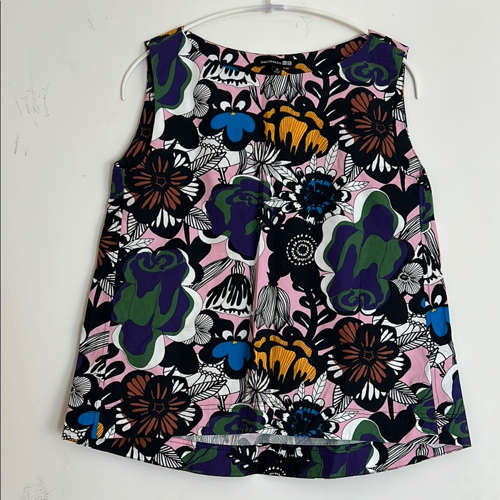 Floral Sleeveless Top in Multicolor
